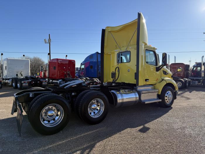 2021 Peterbilt 579-32