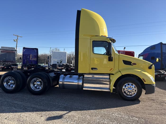 2021 Peterbilt 579-26