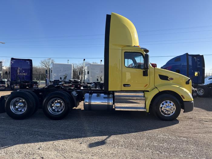 2021 Peterbilt 579-27