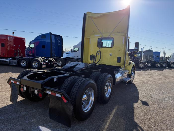 2021 Peterbilt 579-35