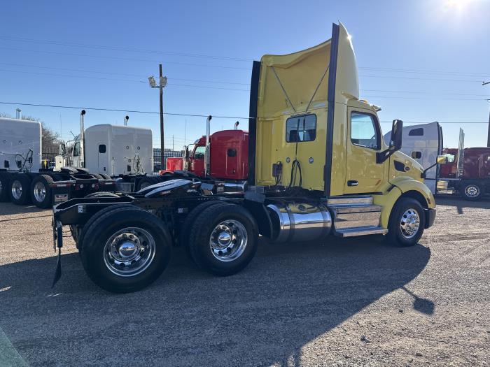2021 Peterbilt 579-30