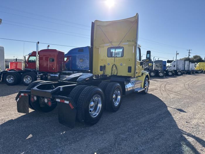 2021 Peterbilt 579-33