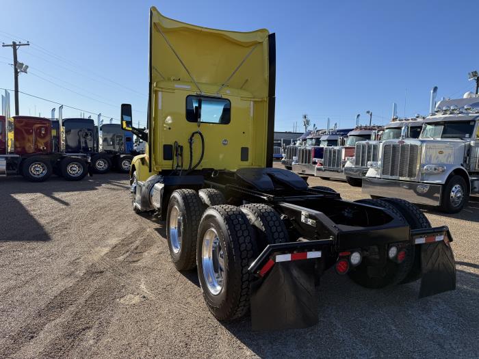 2021 Peterbilt 579-40