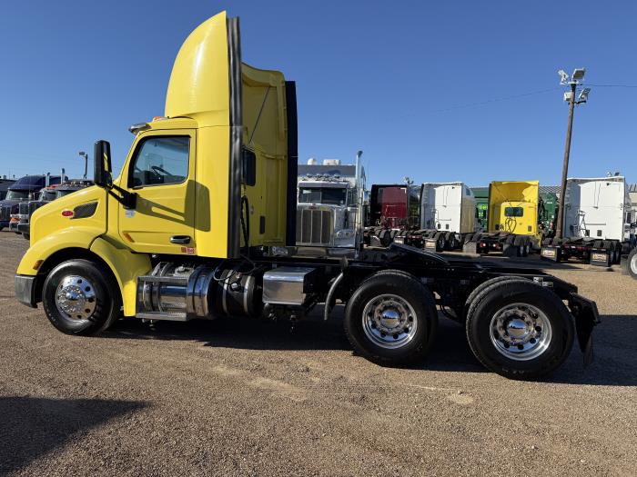 2021 Peterbilt 579-45