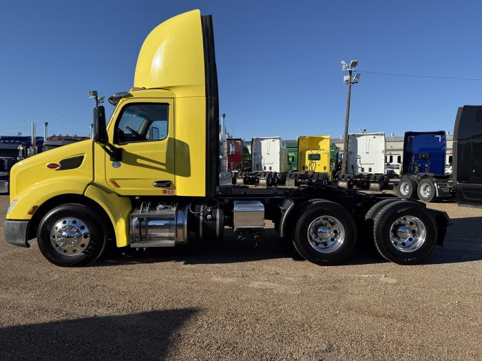 2021 Peterbilt 579-47
