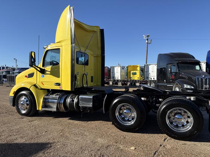 2021 Peterbilt 579-42