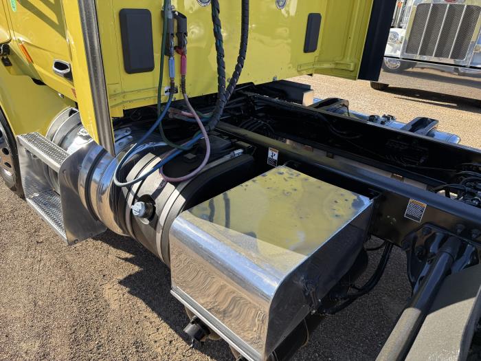 2021 Peterbilt 579-54