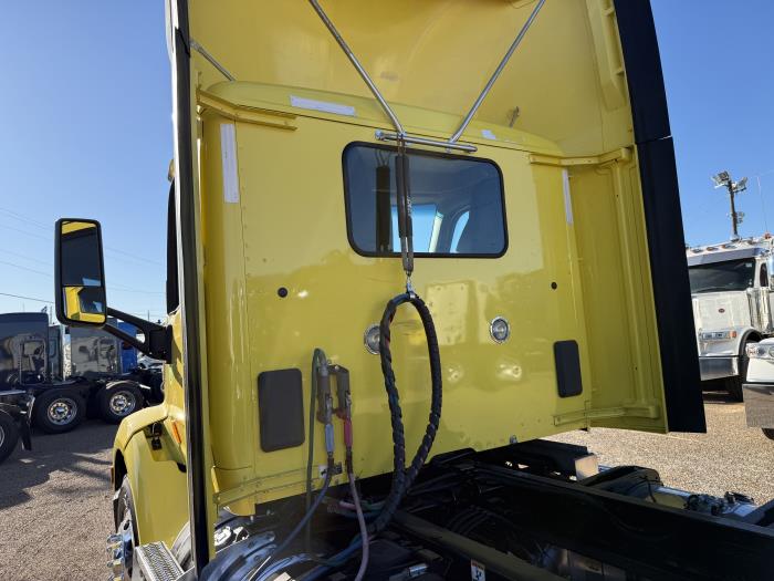 2021 Peterbilt 579-55