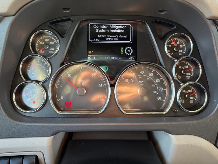 2021 Peterbilt 579-3