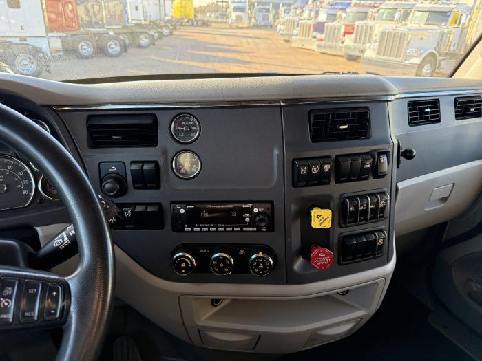 2021 Peterbilt 579-5