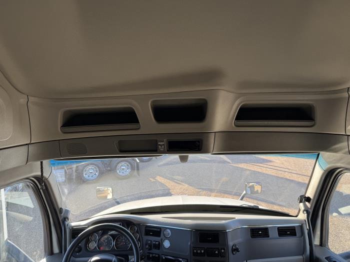 2021 Peterbilt 579-12