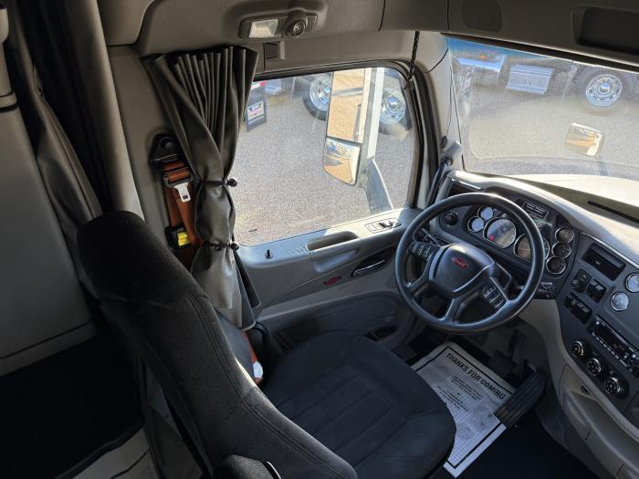 2021 Peterbilt 579-14