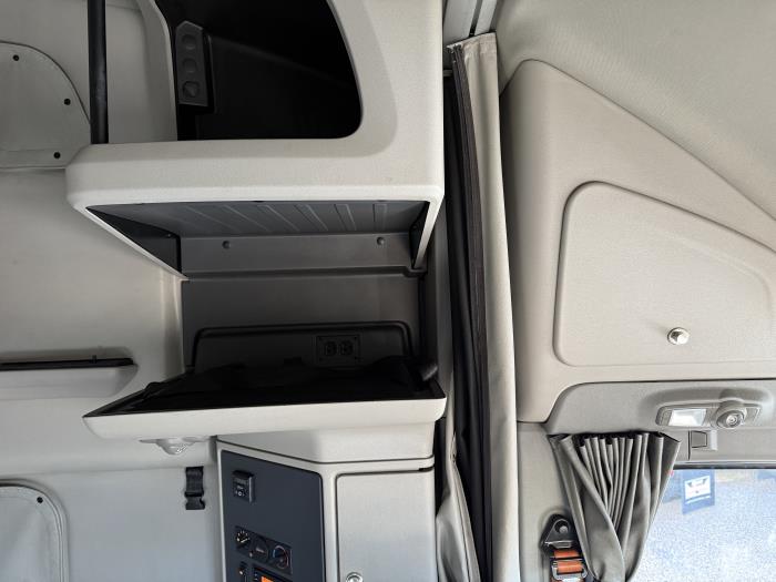 2021 Peterbilt 579-20