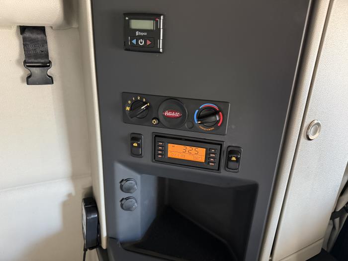 2021 Peterbilt 579-23