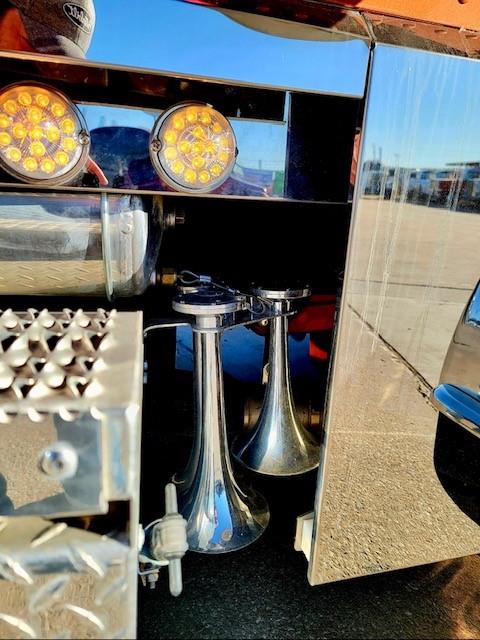 2022 Peterbilt 389-7