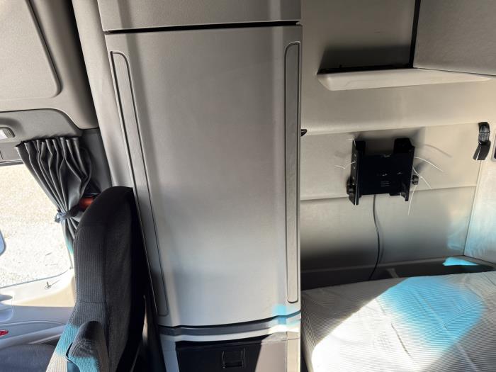 2021 Peterbilt 579-24