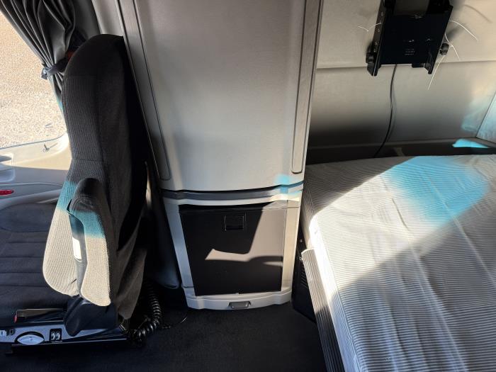 2021 Peterbilt 579-25