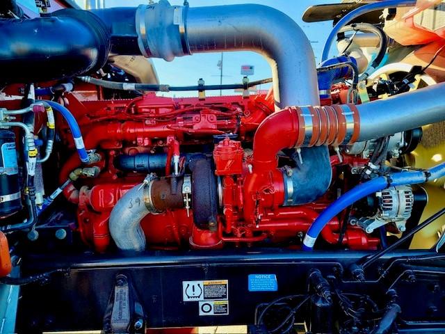 2022 Peterbilt 389-32