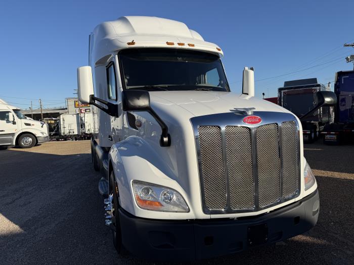 2021 Peterbilt 579-38