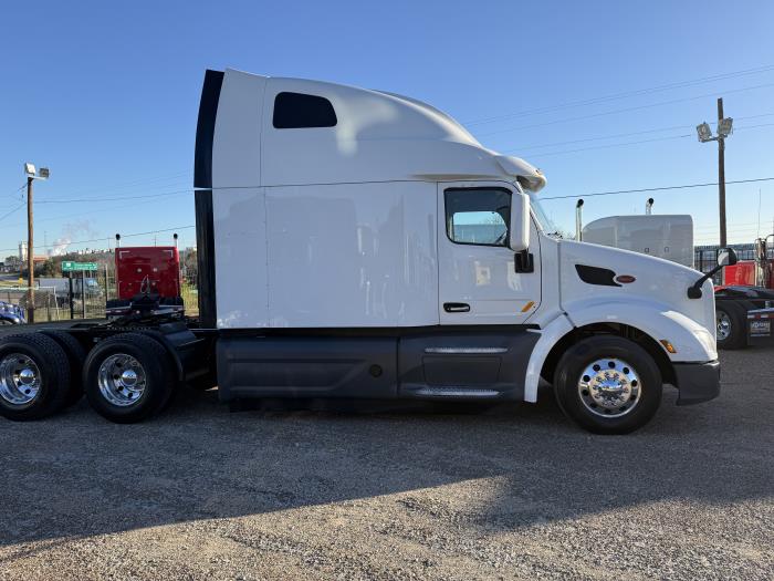 2021 Peterbilt 579-42