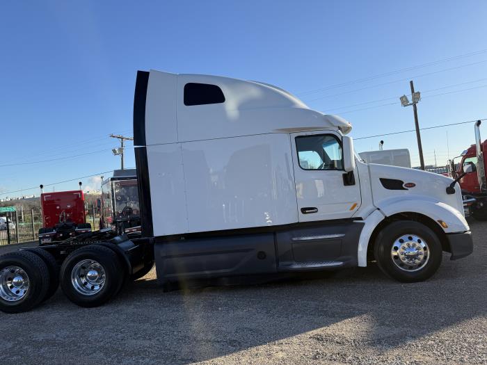 2021 Peterbilt 579-43
