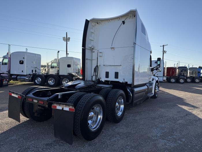 2021 Peterbilt 579-49