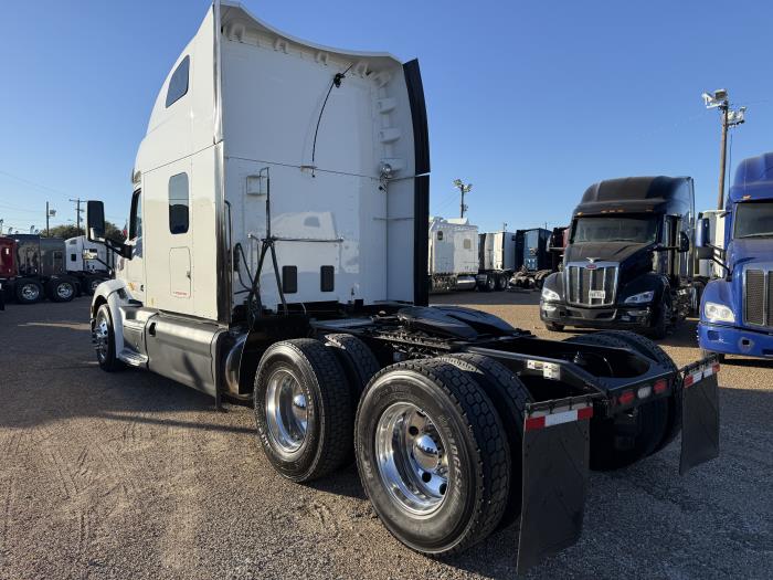 2021 Peterbilt 579-56