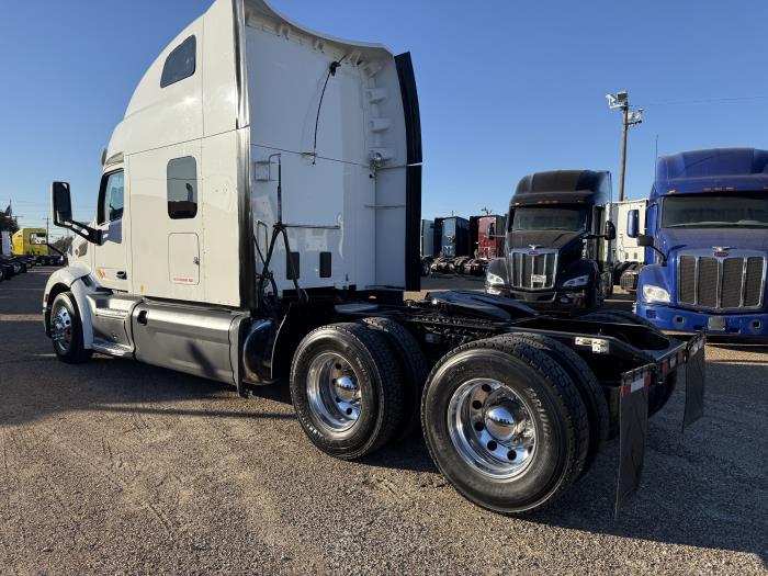 2021 Peterbilt 579-57
