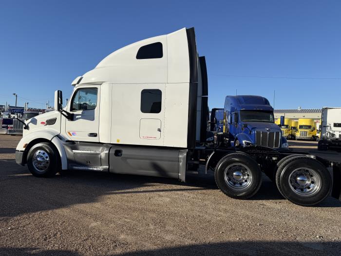 2021 Peterbilt 579-60