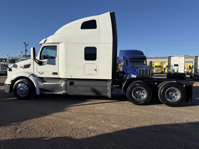 2021 Peterbilt 579-61