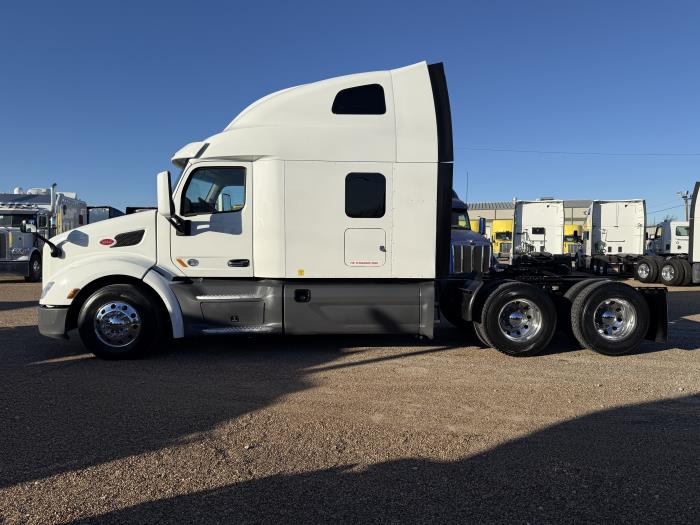2021 Peterbilt 579-62