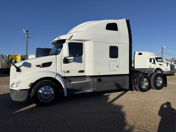 2021 Peterbilt 579-65