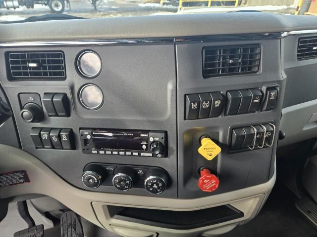 2022 Peterbilt 579-11