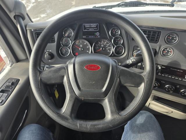 2022 Peterbilt 579-14