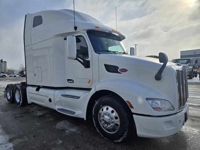 2022 Peterbilt 579-2