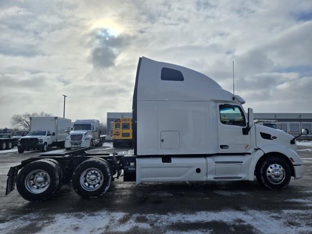 2022 Peterbilt 579-3