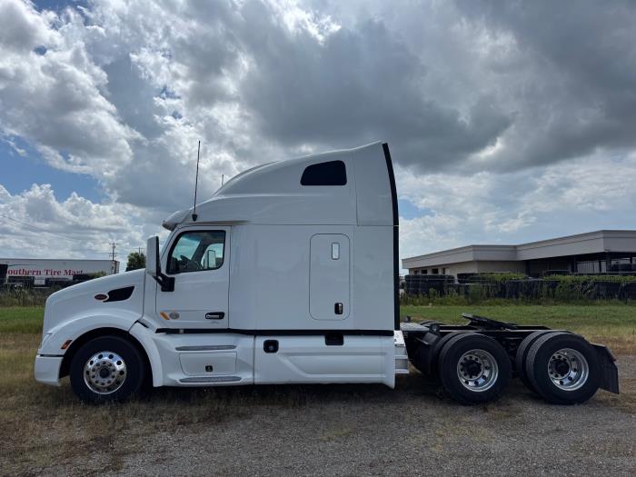 2022 Peterbilt 579-7