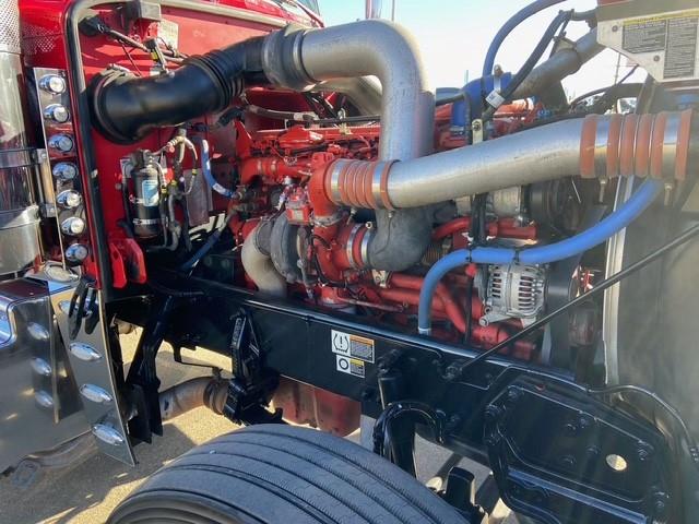 2023 Peterbilt 389-17