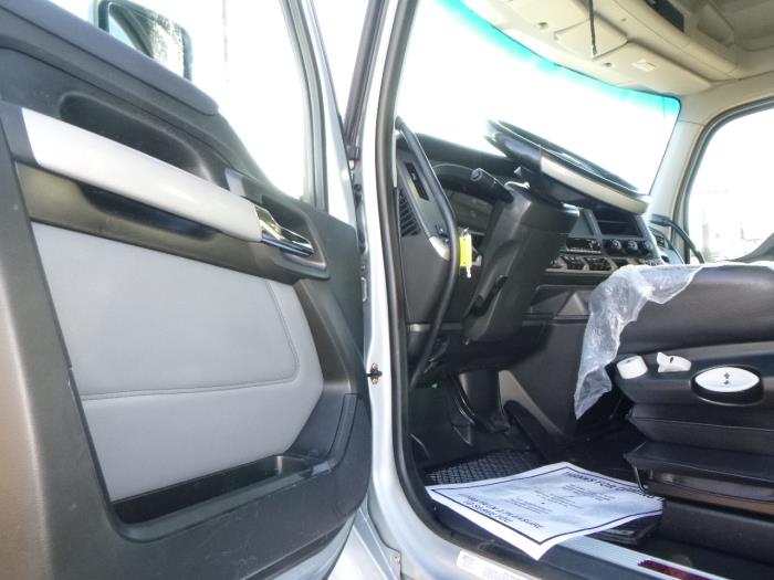 2022 Kenworth T680-11