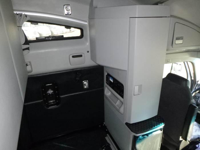 2022 Kenworth T680-18