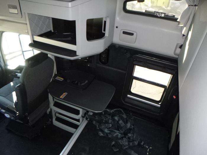 2022 Kenworth T680-20