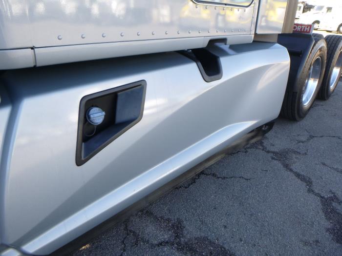 2022 Kenworth T680-28