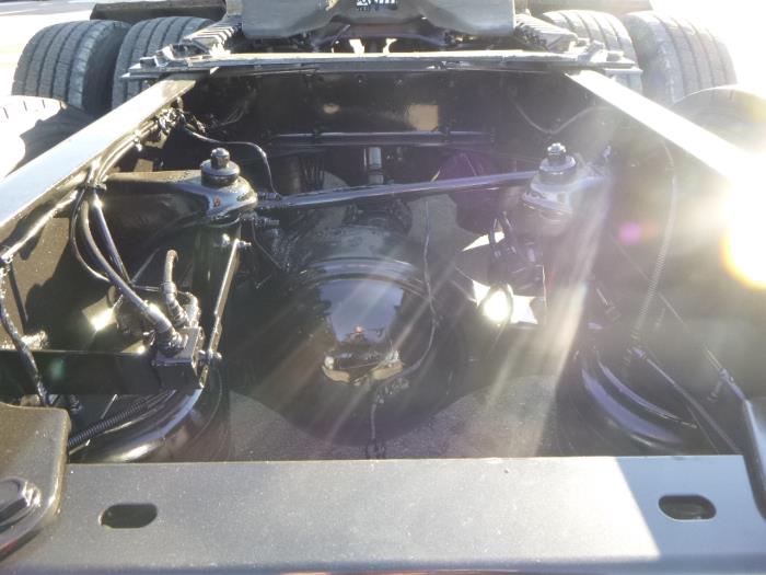 2022 Kenworth T680-32