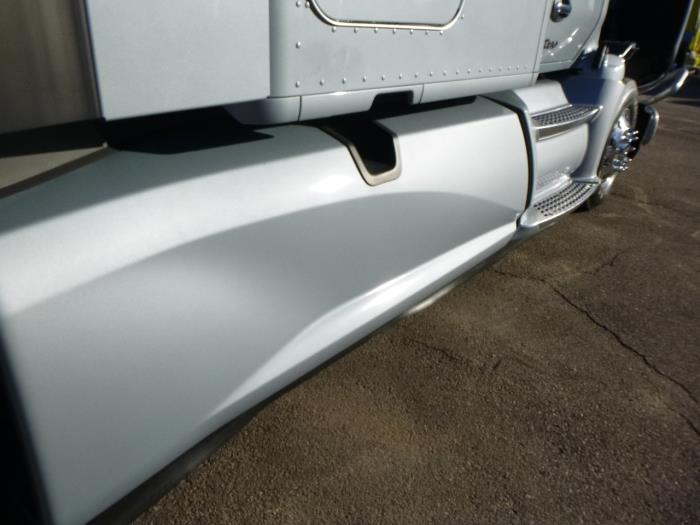 2022 Kenworth T680-35