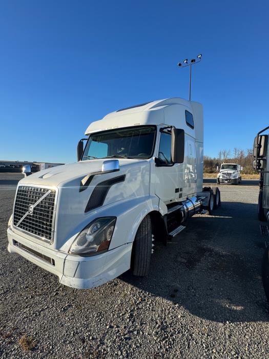 2013 Volvo VNL670-0