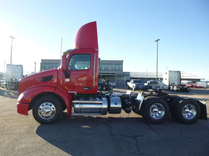 2020 Peterbilt 579-1