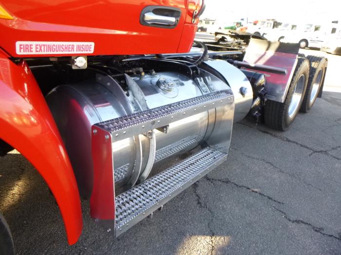 2020 Peterbilt 579-8