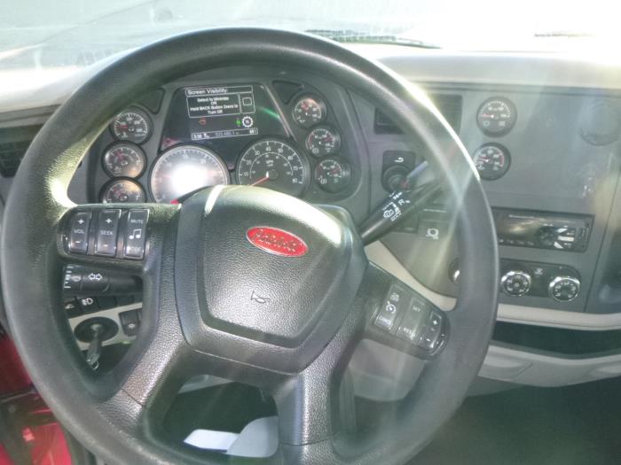 2020 Peterbilt 579-11