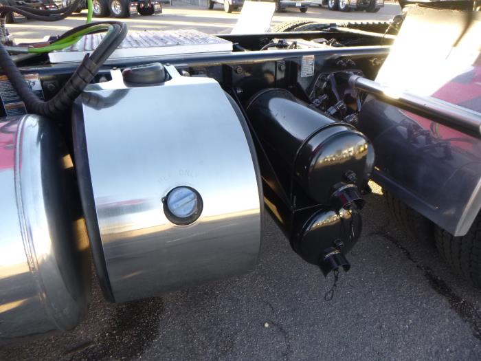 2020 Peterbilt 579-16