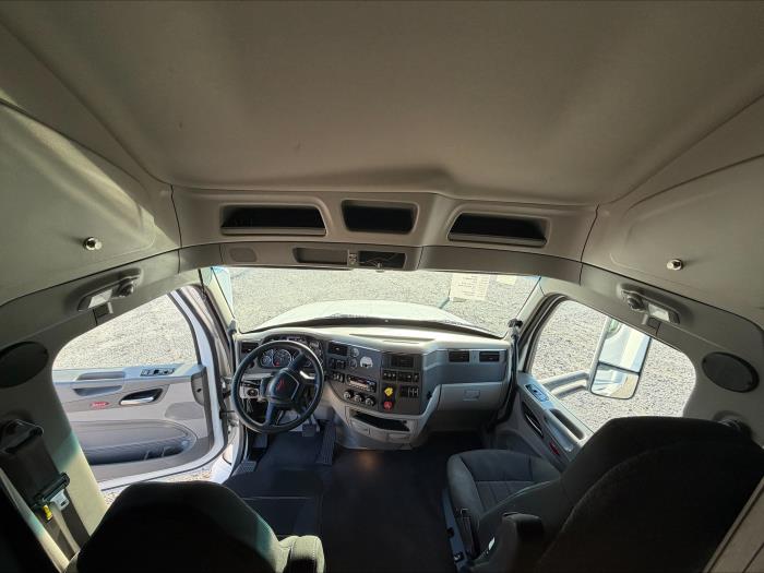 2022 Peterbilt 579-11